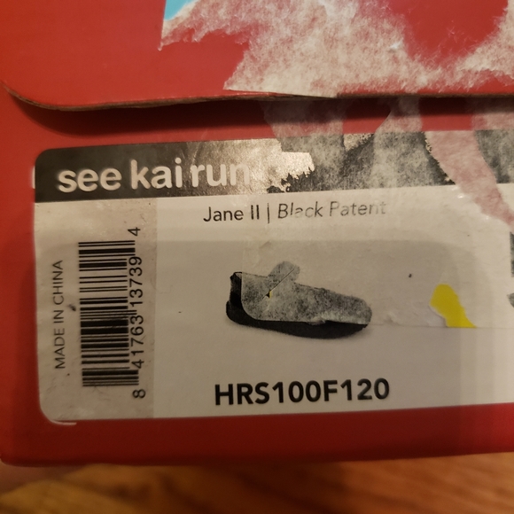 See Kai Run Mary Jane II Black Patent Shoes - Picture 10 of 12